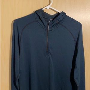 Lululemon men’s green lightweight hoodie (large)